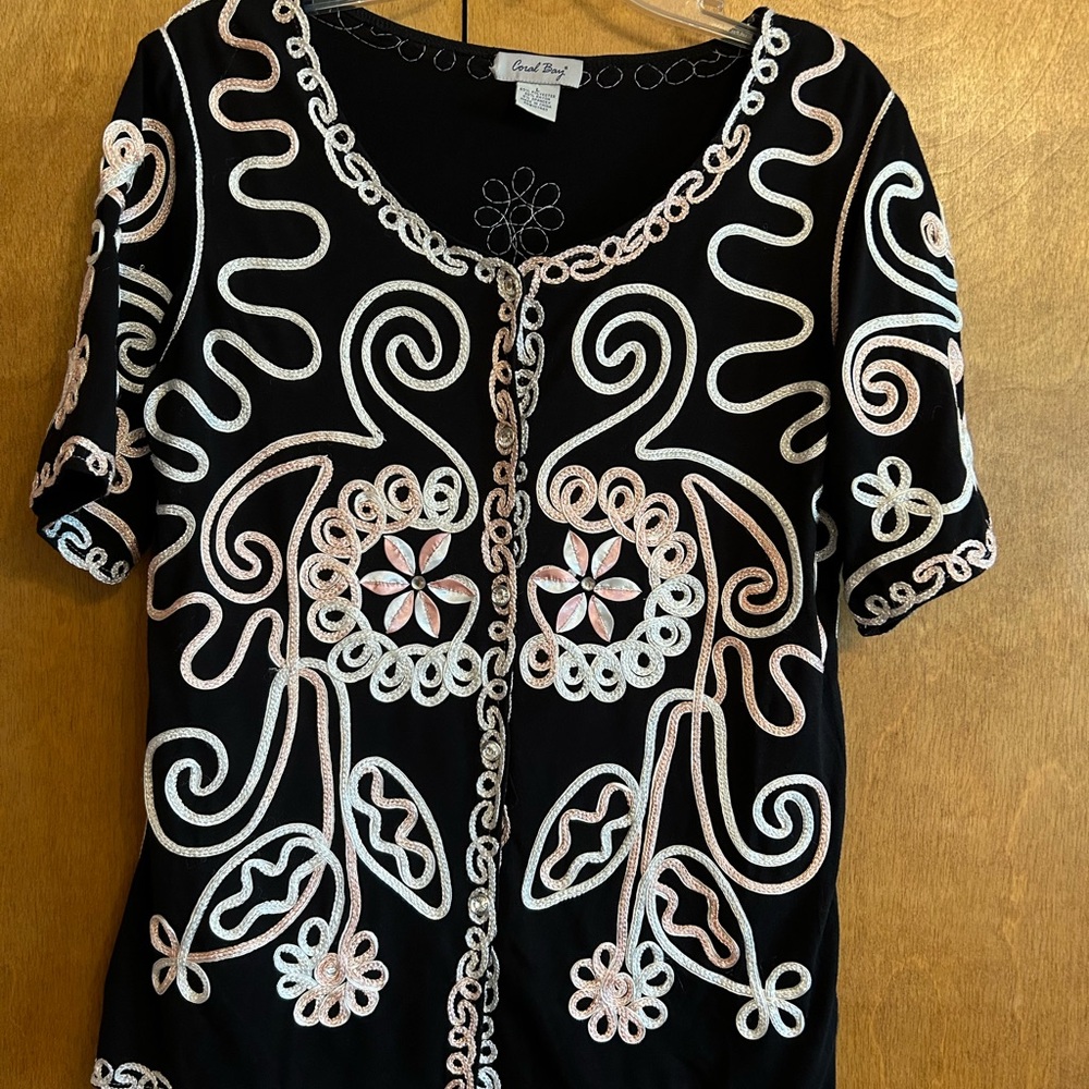 Coral Bay Black, White, and Pink Embellished Blouse Size L